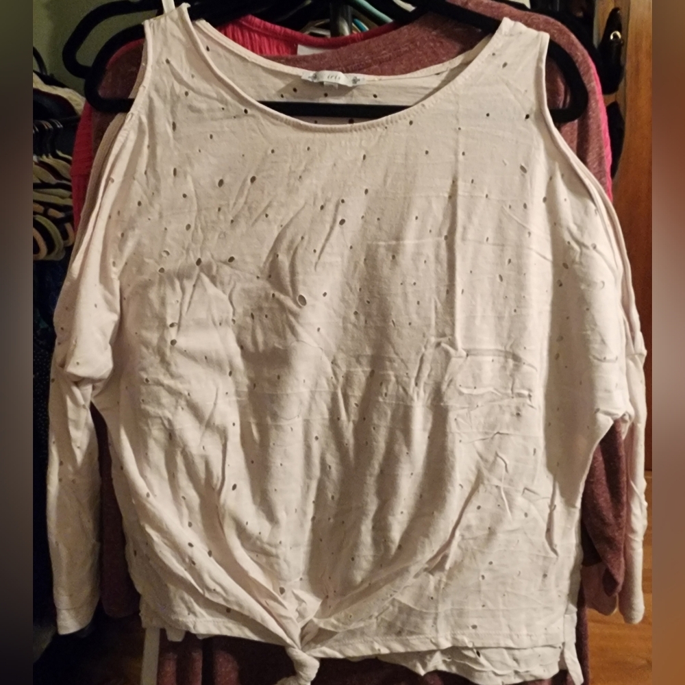 $ IRIS PLUS SIZE Off White Distressed Cold Shouldered Top